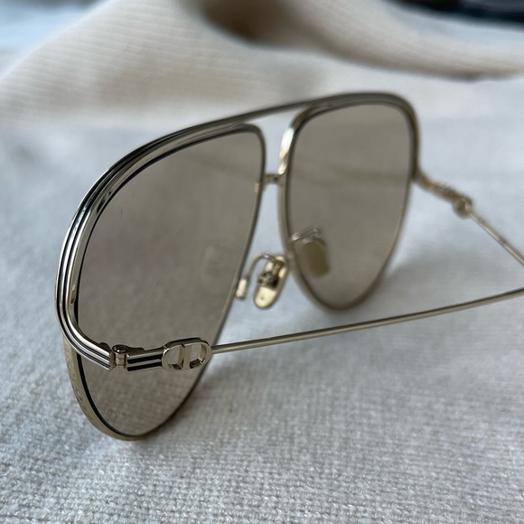 Oversized DIOR Aviators - Picture 5 of 9